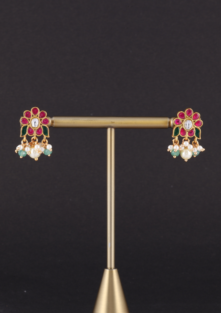 Kushali Jadau Kundan Stud Earring