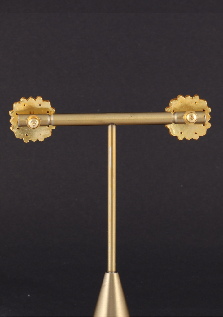 Ishika Jadau Kundan Minimal Stud Earring