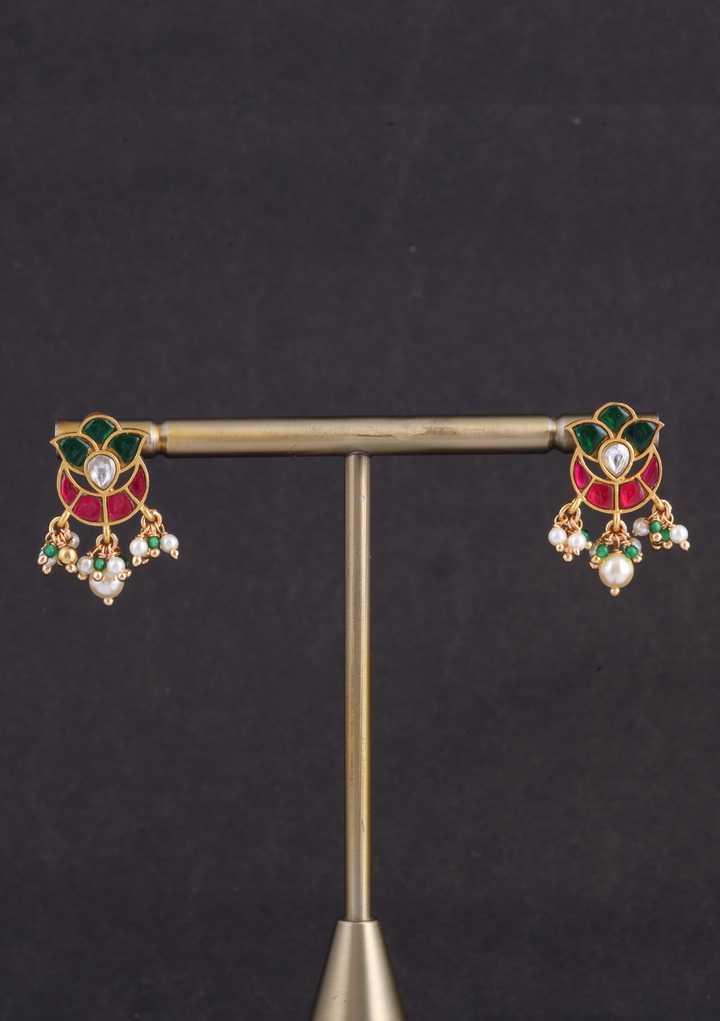 Pretty Looking Jadau Kundan Stud Earrings with Pearl and Hangings Beads