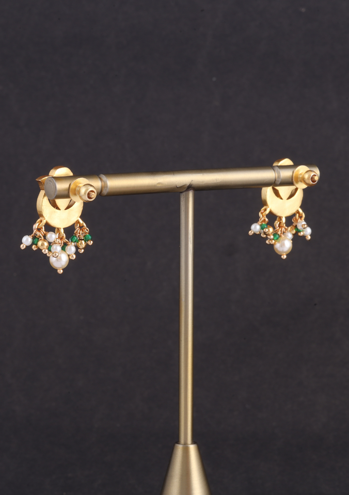 Pretty Looking Jadau Kundan Stud Earrings with Pearl and Hangings Beads