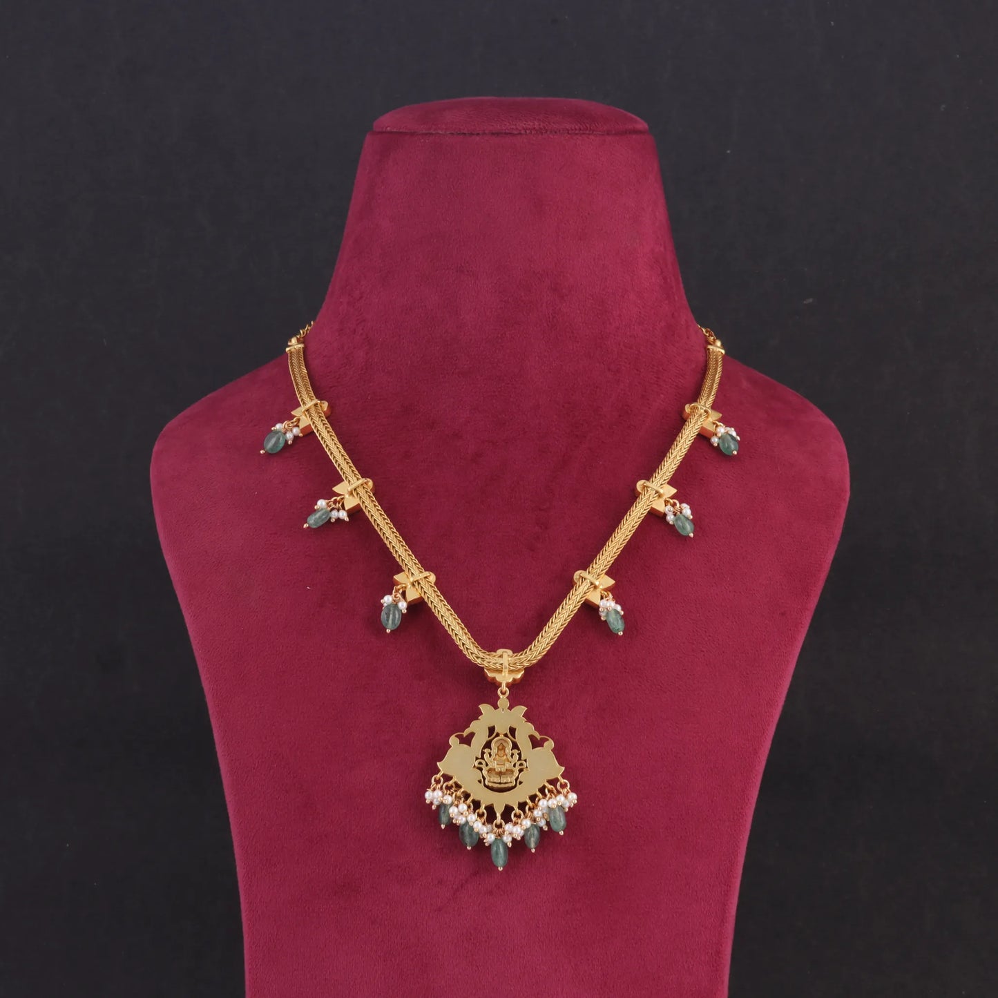 Exquisite Divine Lakshmi Jadau Kundan Short Necklace