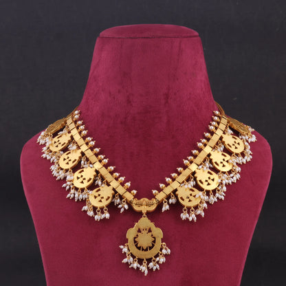 Gorgeous Designer Handcrafted Jadau Kundan Necklace