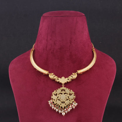 Delicate Jadau Kundan Designer Hasli Necklace