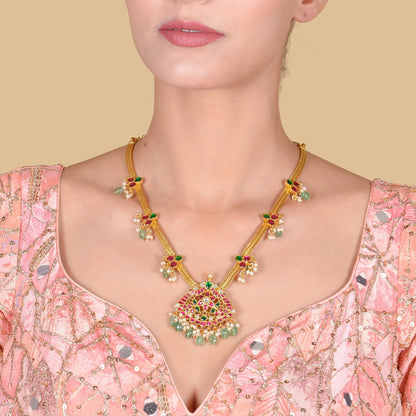 Elegant and Stylish Jadau Kundan Short Necklace with Green Emerald Beads and Pearls Hangings