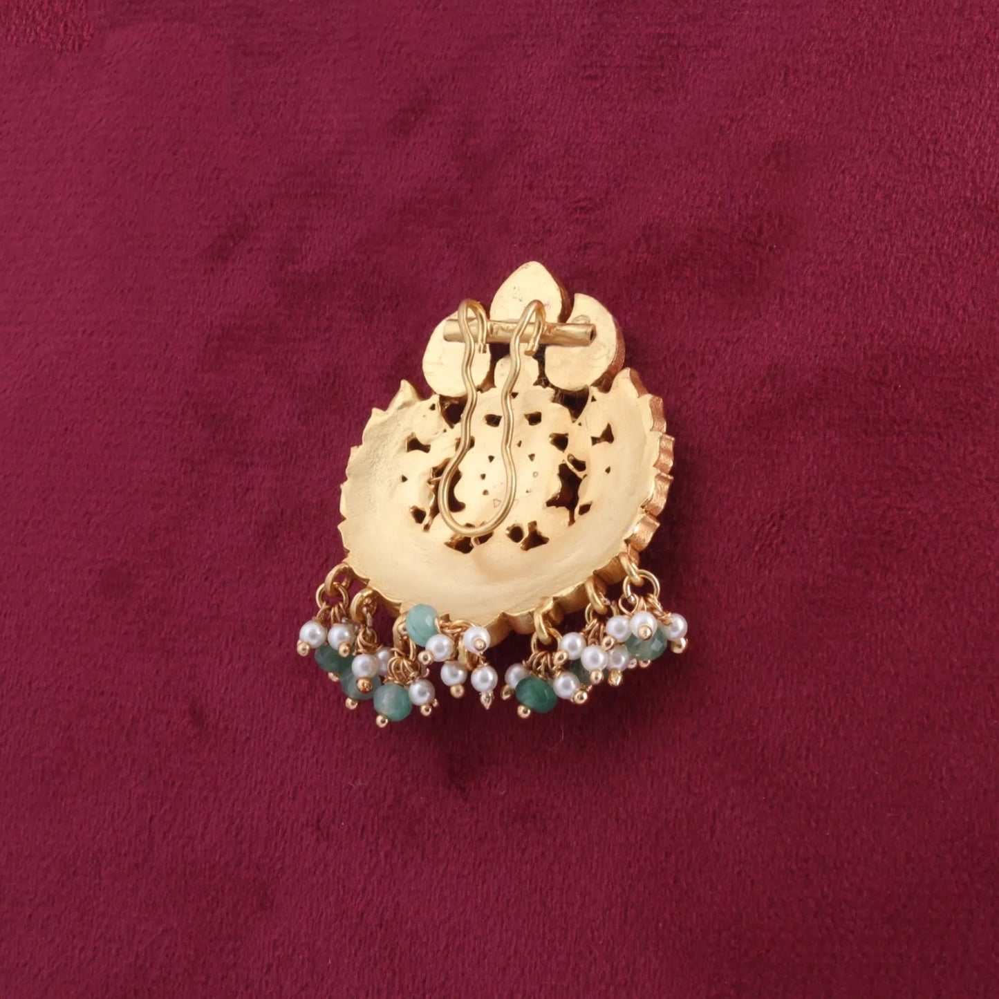 Beautiful Floral Motif Jadau Kundan Hair Pin With Pearl and Green Beads Hangings