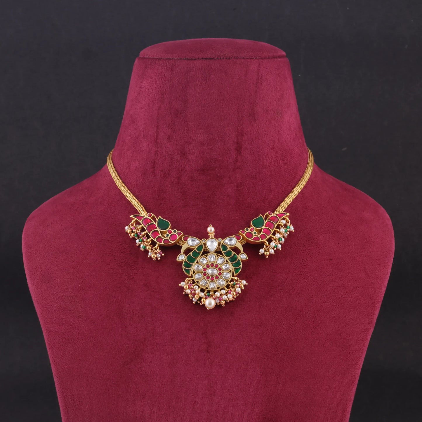 Classic and Stylish Jadau Kundan Short Choker Necklace