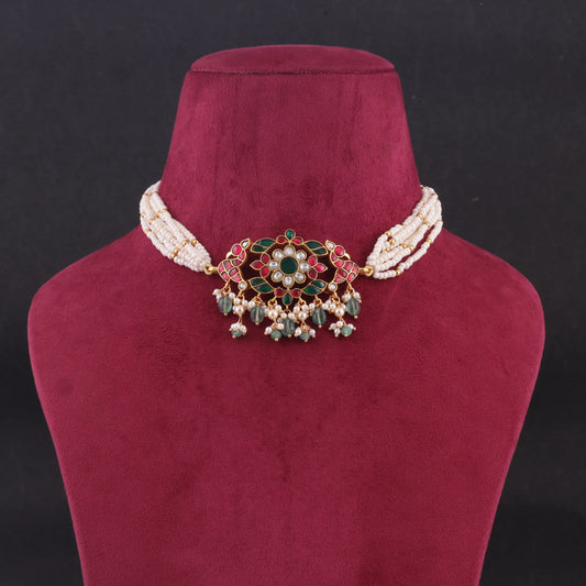 Graceful Small Jadau Kundan Choker with Pearls Chain