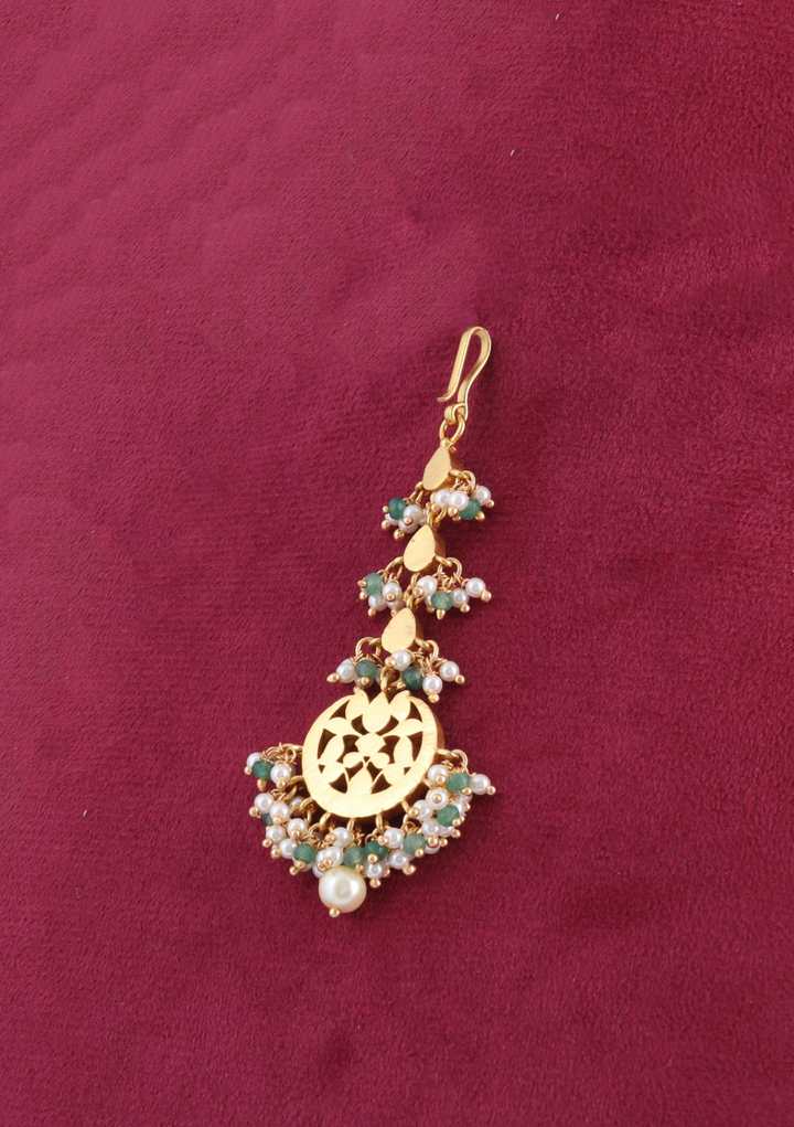 Simply Classic Jadau Kundan Maangtikka With Pearl and Green Beads Hangings