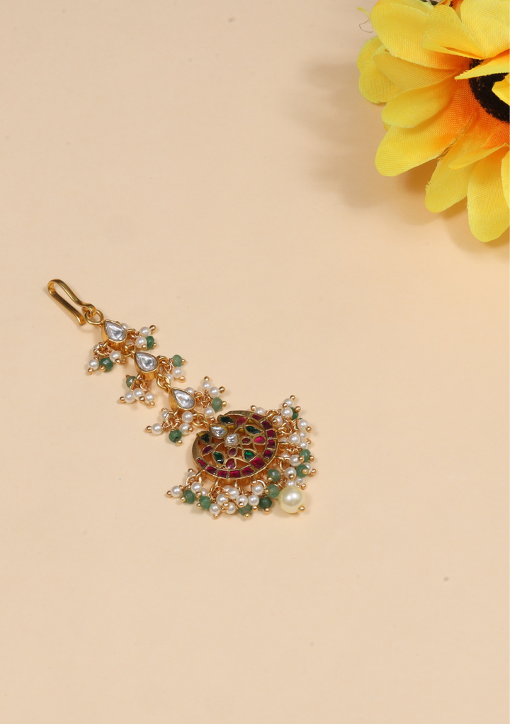 Simply Classic Jadau Kundan Maangtikka With Pearl and Green Beads Hangings