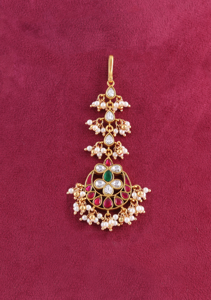 Simple and Elegant Jadau Kundan Maangtikka With Beautiful Pearls and Colour Stones Beads Hangings