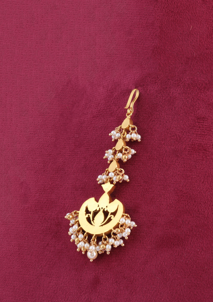 Charming Designer Jadau Kundan Maangtikka With Pearl Hangings