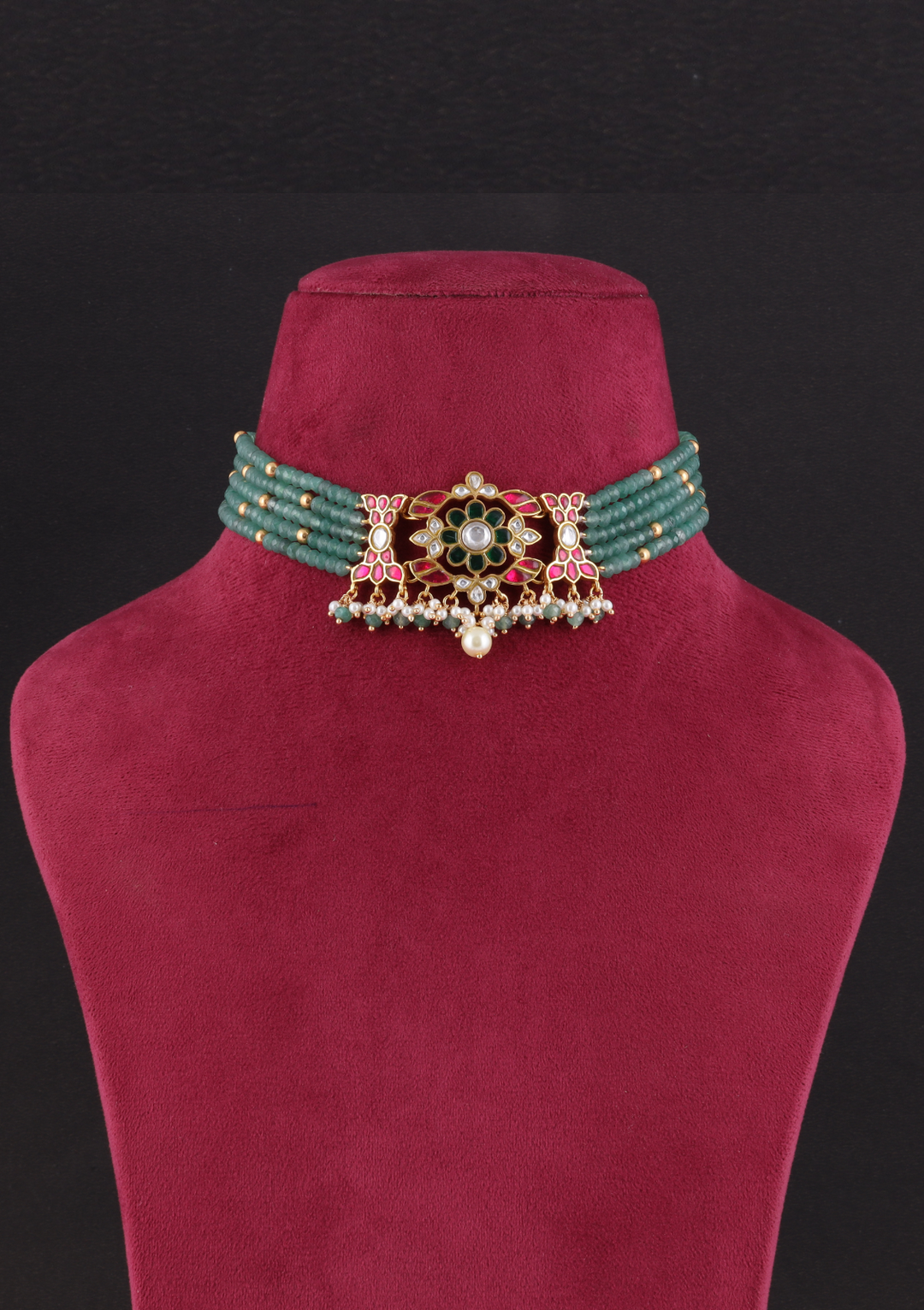 Ishita Jadau Kundan Choker Necklace