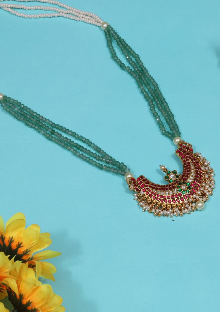 Aaravi Jadau Kundan Necklace