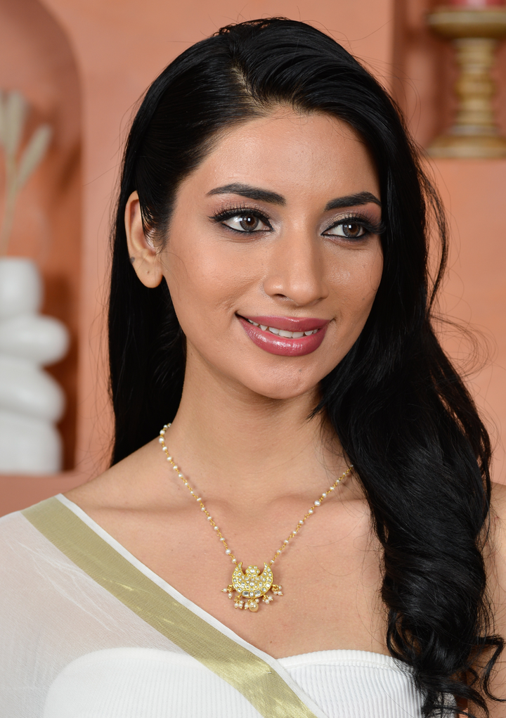 Navya White Jadau Kundan Necklace