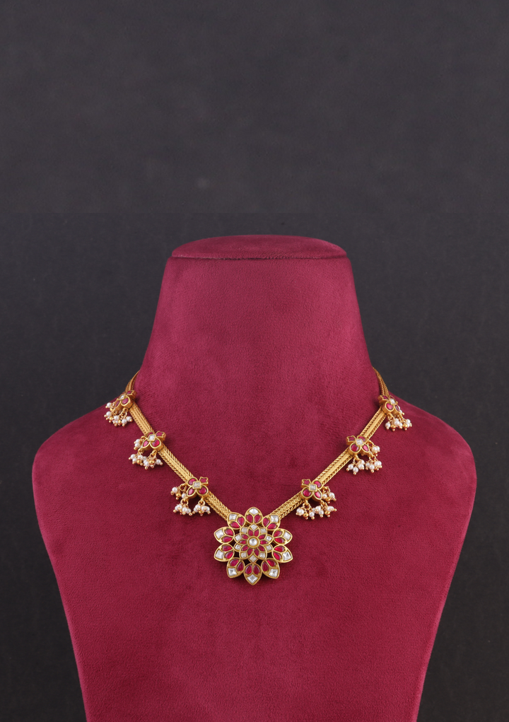 Simple Floral Jadau Kundan Short Necklace