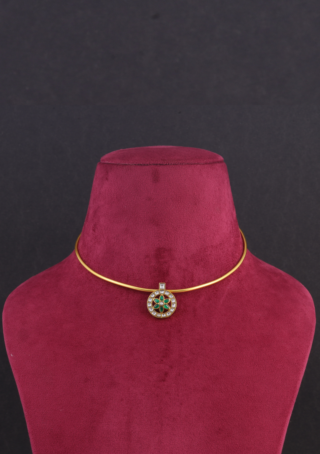 Simple Elegant Jadau Kundan Hasli Necklace