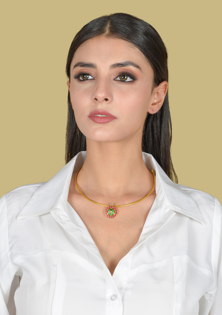 Simple Elegant Jadau Kundan Hasli Necklace