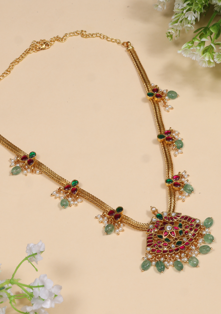 Elegant and Stylish Jadau Kundan Short Necklace with Green Emerald Beads and Pearls Hangings