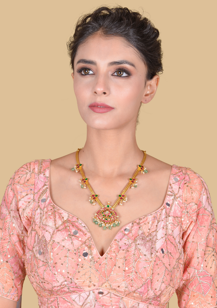 Elegant and Stylish Jadau Kundan Short Necklace with Green Emerald Beads and Pearls Hangings