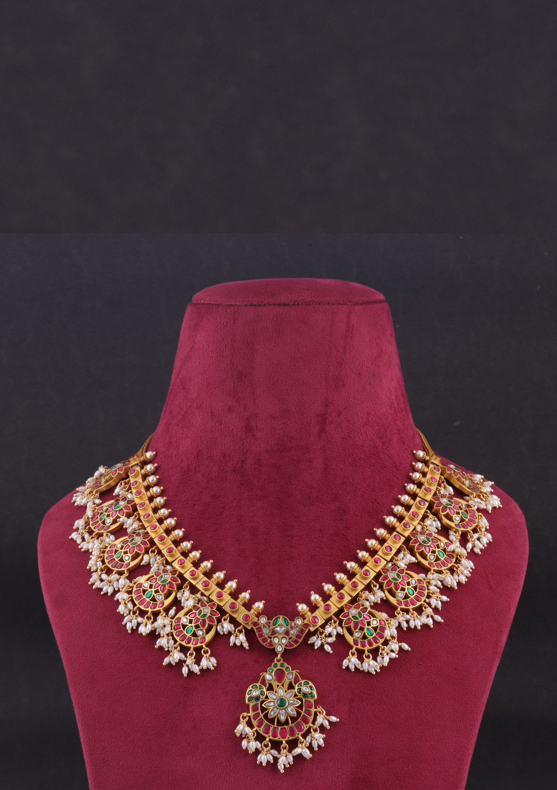 Gorgeous Designer Handcrafted Jadau Kundan Necklace