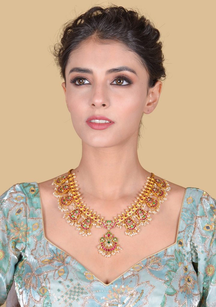Gorgeous Designer Handcrafted Jadau Kundan Necklace