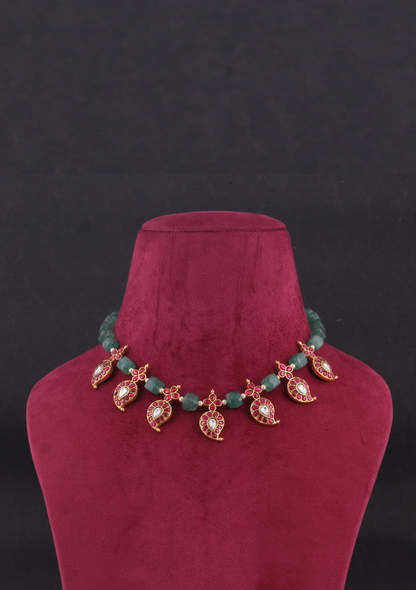 Classic Mango Jadau Kundan Short Necklace with Green Emerald Beads