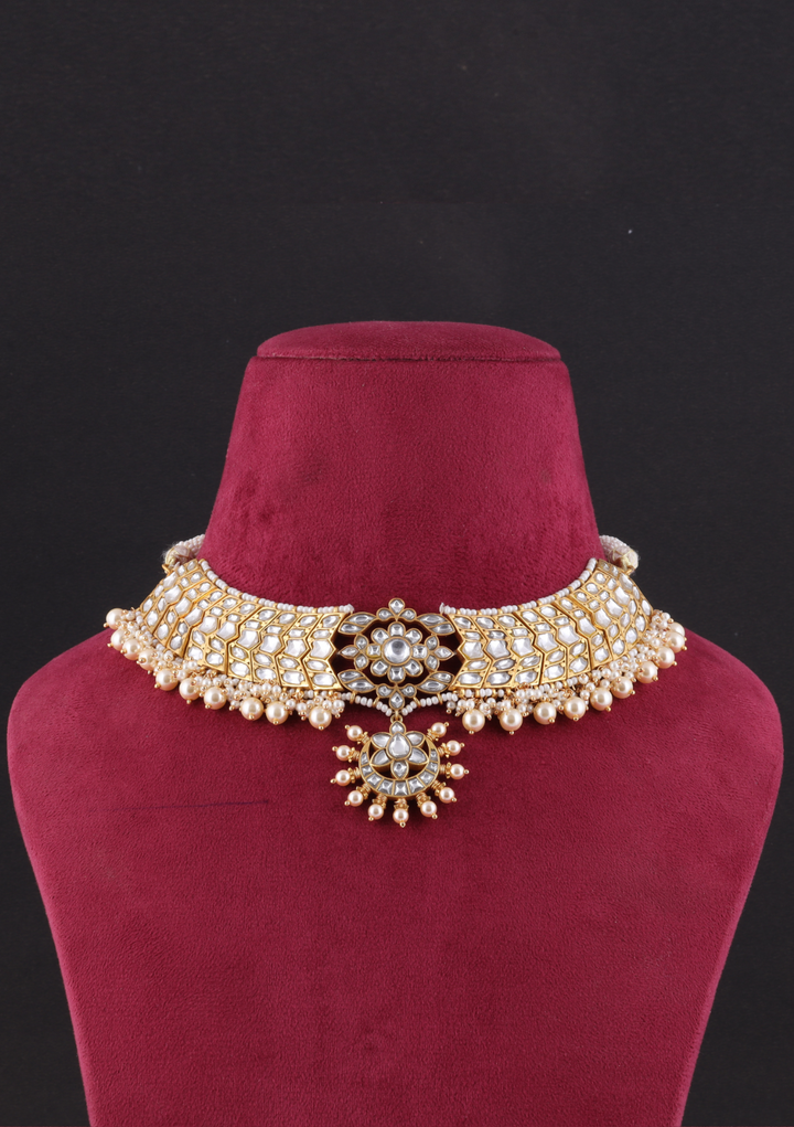 Aarya White Jadau Kundan Necklace