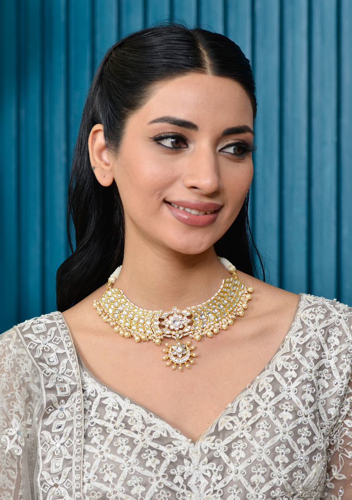 Aarya White Jadau Kundan Necklace