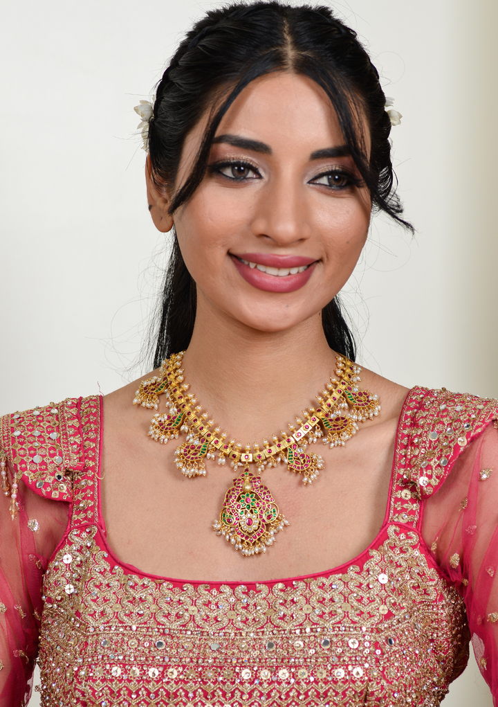 Aditi Jadau Kundan Guttapusalu Necklace