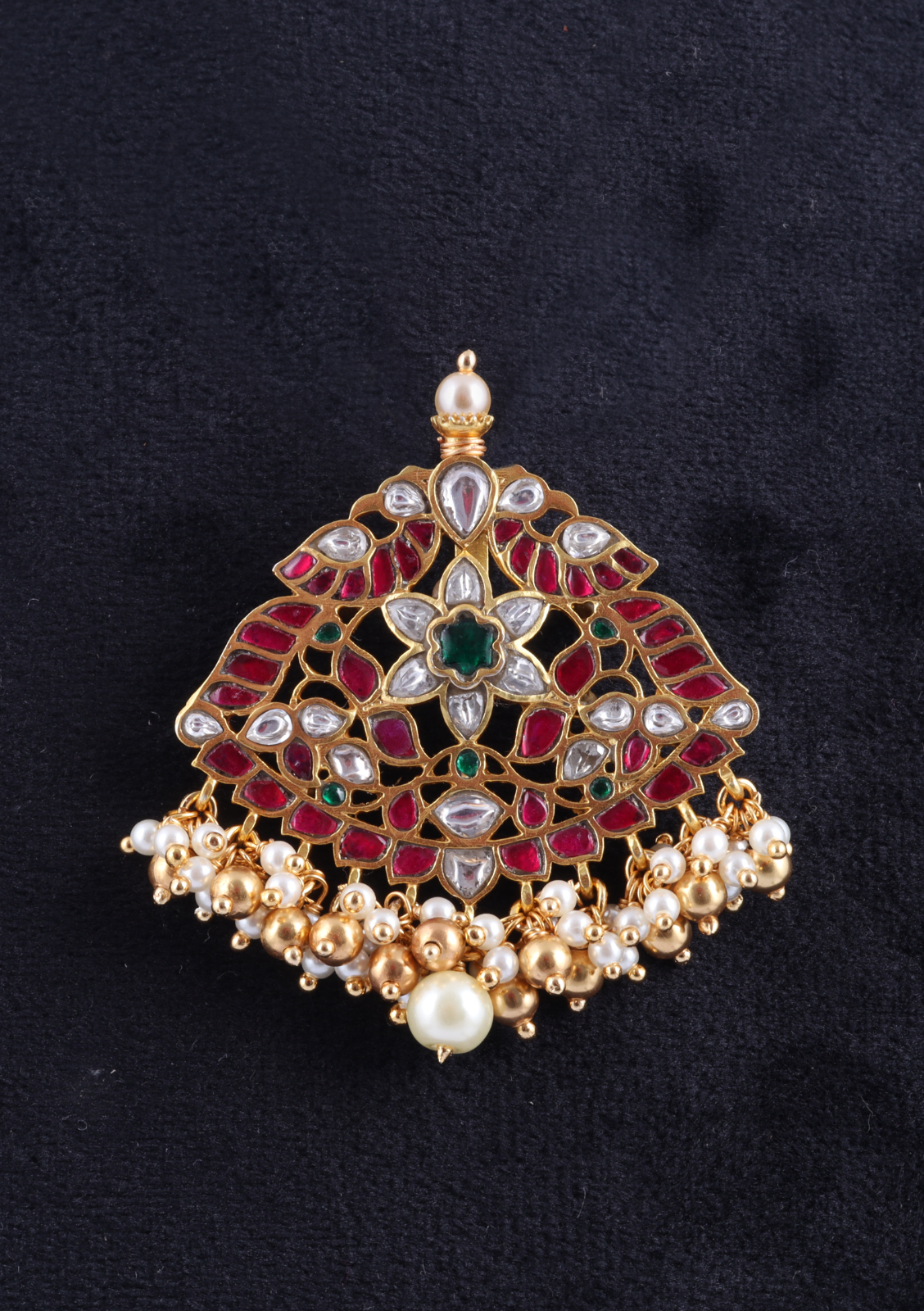 Elegant Designer Jadau Kundan Pendant with Beautiful Pearl Hangings