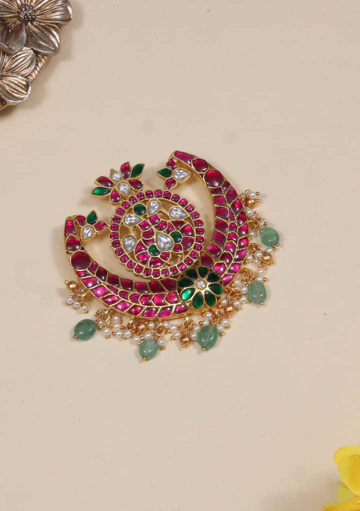 Beautiful Classic Designer Jadau Kundan Pendant with Pearl and Green Beads Hangings