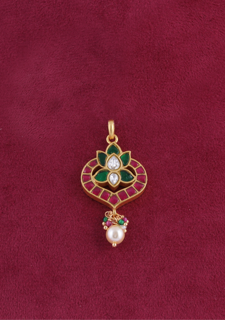 Classic Dainty Jadau Kundan Pendant with Pearls