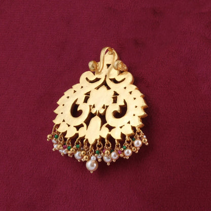 Classic Audrey Jadau Kundan Pendant with Pearl Hangings