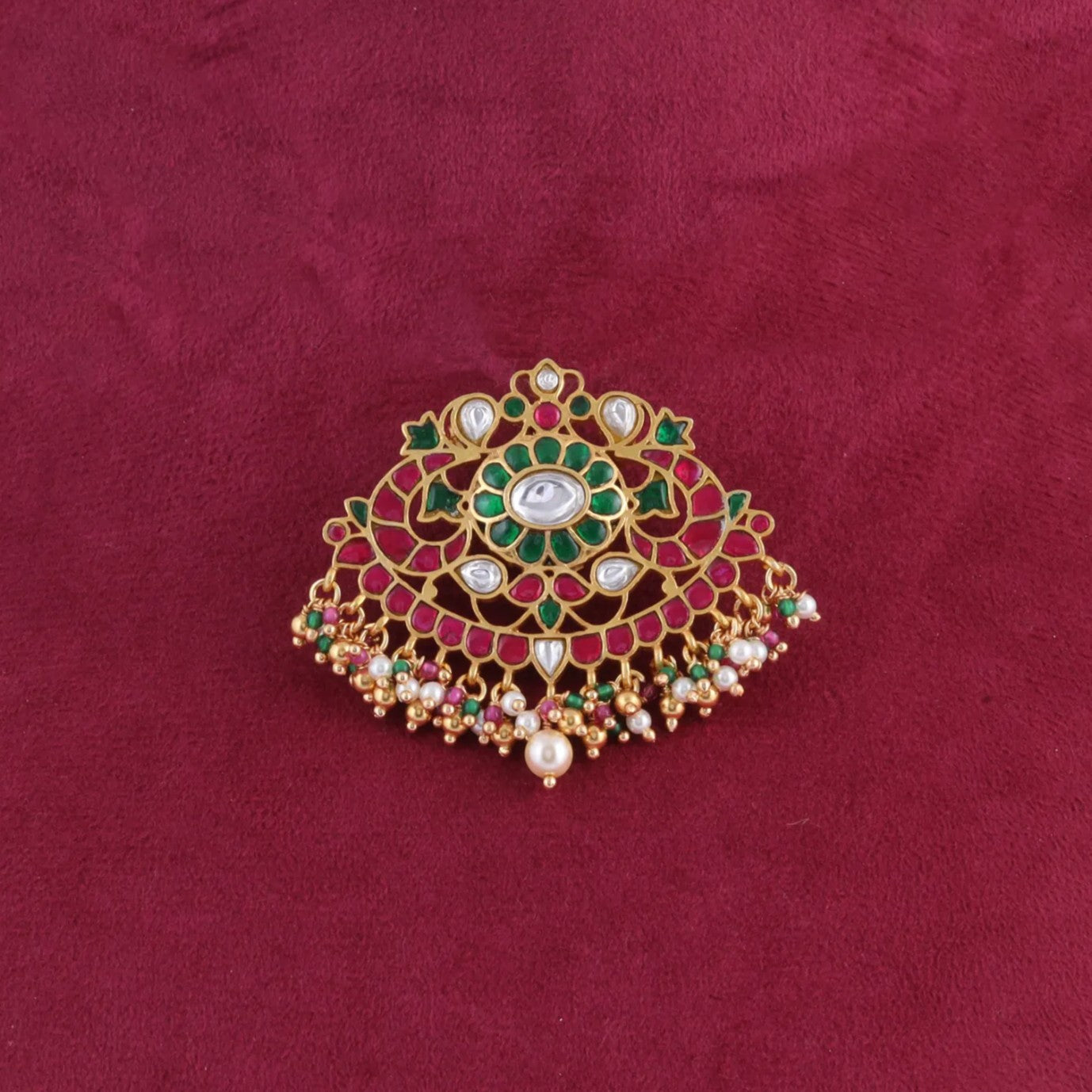 Graceful Jadau Kundan Classic Pendant with Pearls