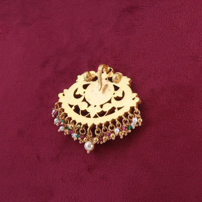 Graceful Jadau Kundan Classic Pendant with Pearls