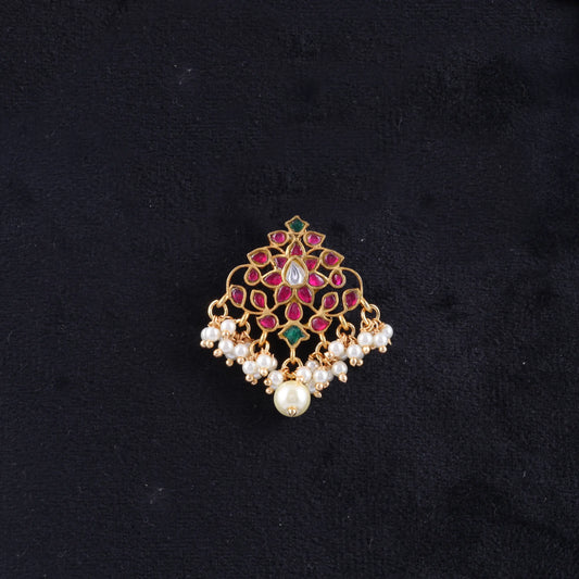 Pretty Elegant Jadau Kundan Pendant with Pearl Hangings