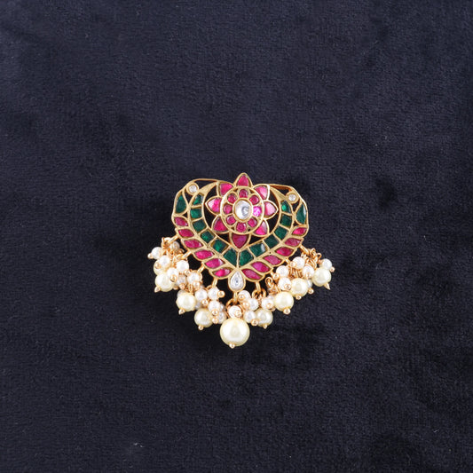 Dazzling Designer Jadau Kundan Pendant with Pearl Hangings