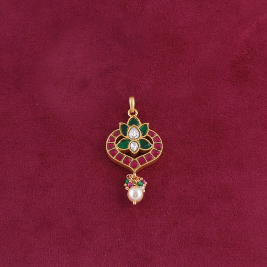 Classic Dainty Jadau Kundan Pendant with Pearls