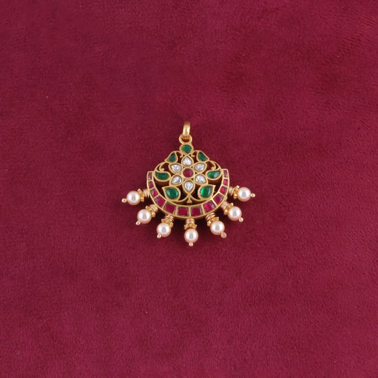 Elegant Floral Jadau Kundan Pendant with Pearl