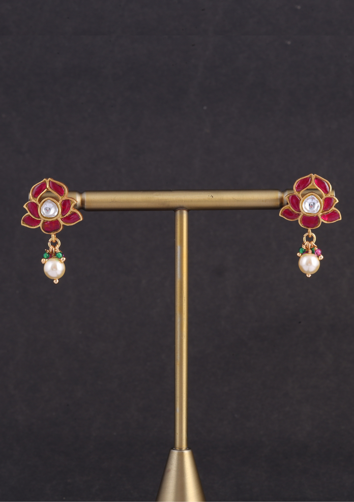 Minimalist Designer Jadau Kundan Pendant Earring Set
