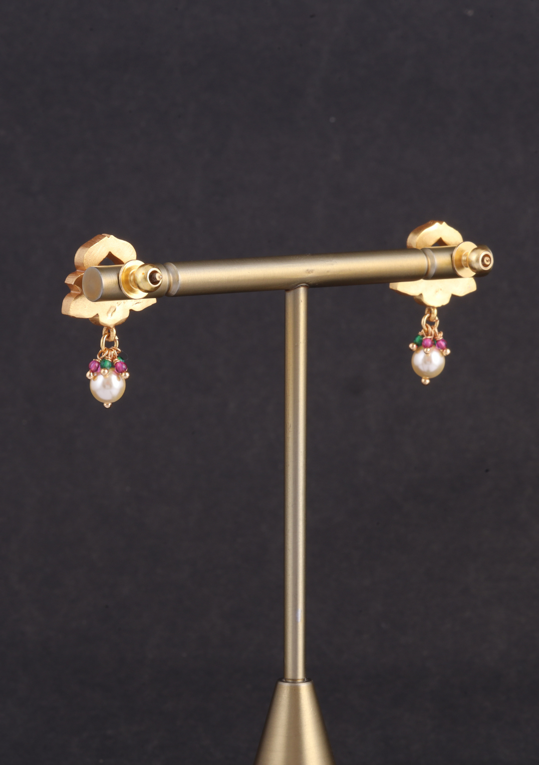 Minimalist Designer Jadau Kundan Pendant Earring Set