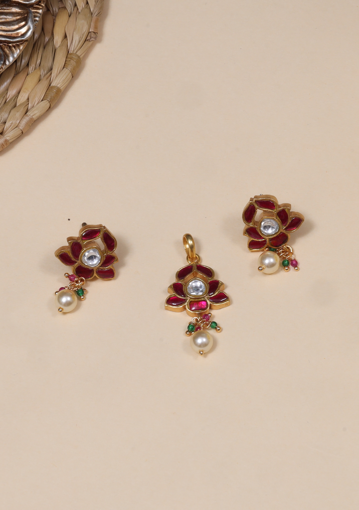 Minimalist Designer Jadau Kundan Pendant Earring Set
