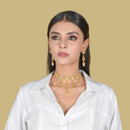 Graceful Jadau Kundan Short Choker Necklace Earring Set