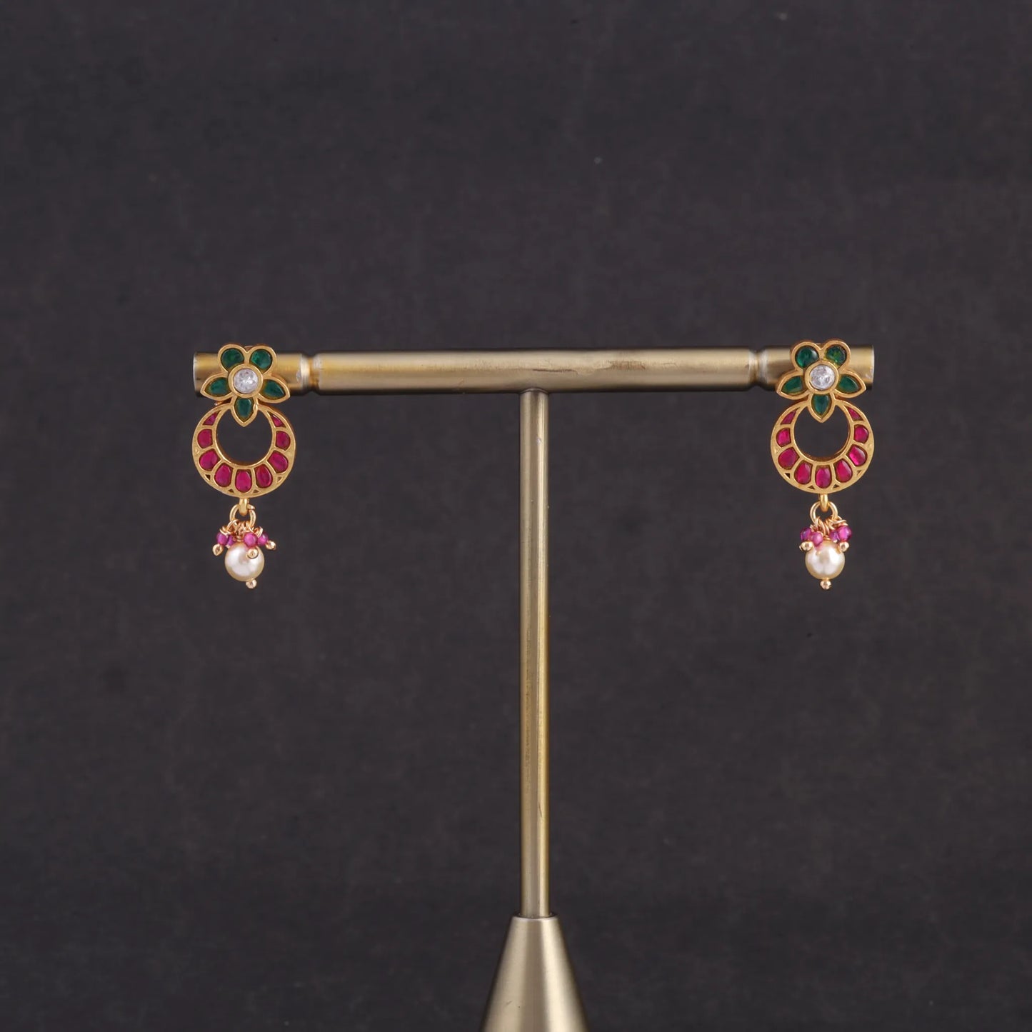 Minimalist Designer Jadau Kundan Pendant Earring Set with Pearl Hangings