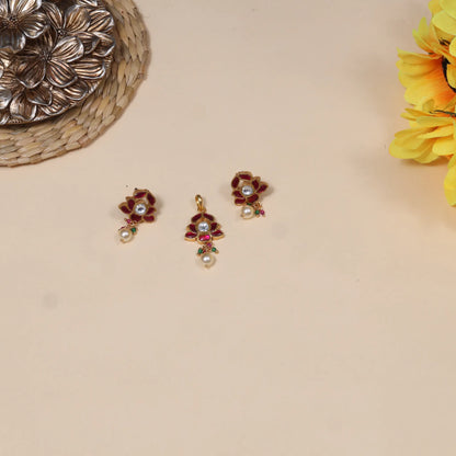 Minimalist Designer Jadau Kundan Pendant Earring Set